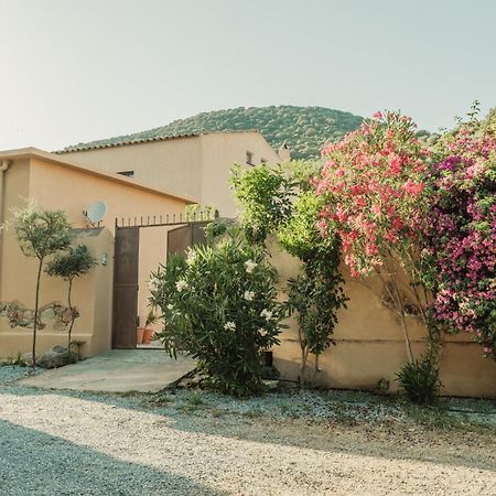 Il Casale Villa Teulada Exteriör bild