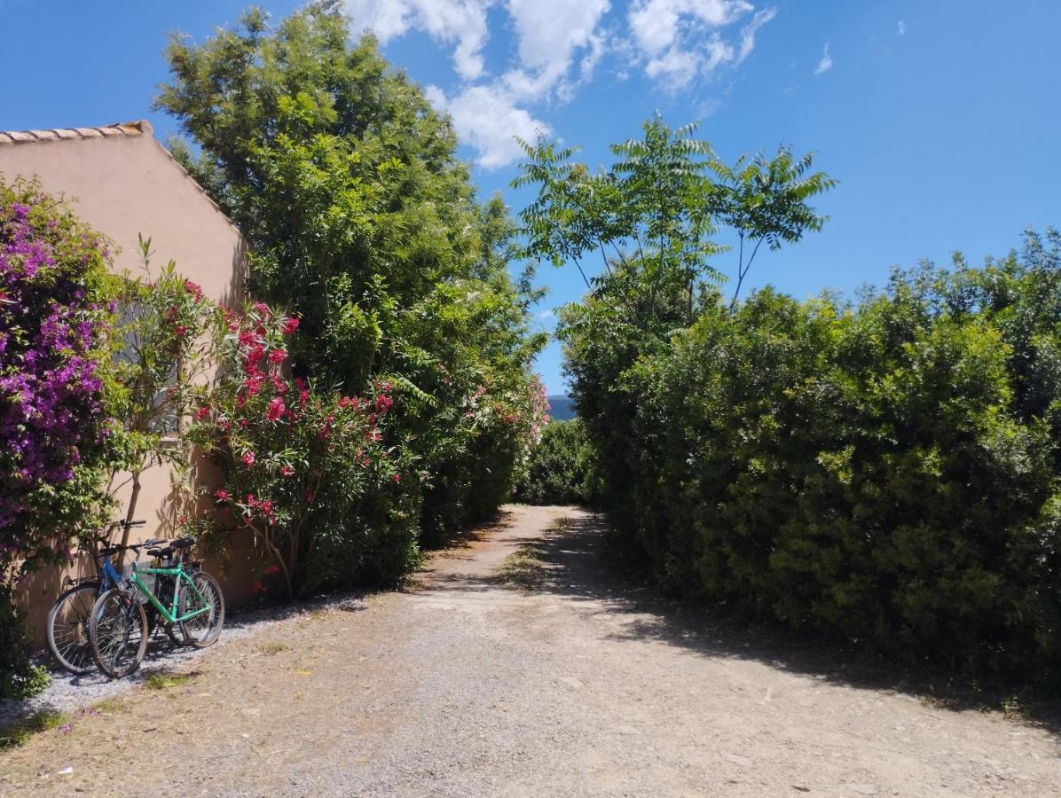Il Casale Villa Teulada Exteriör bild