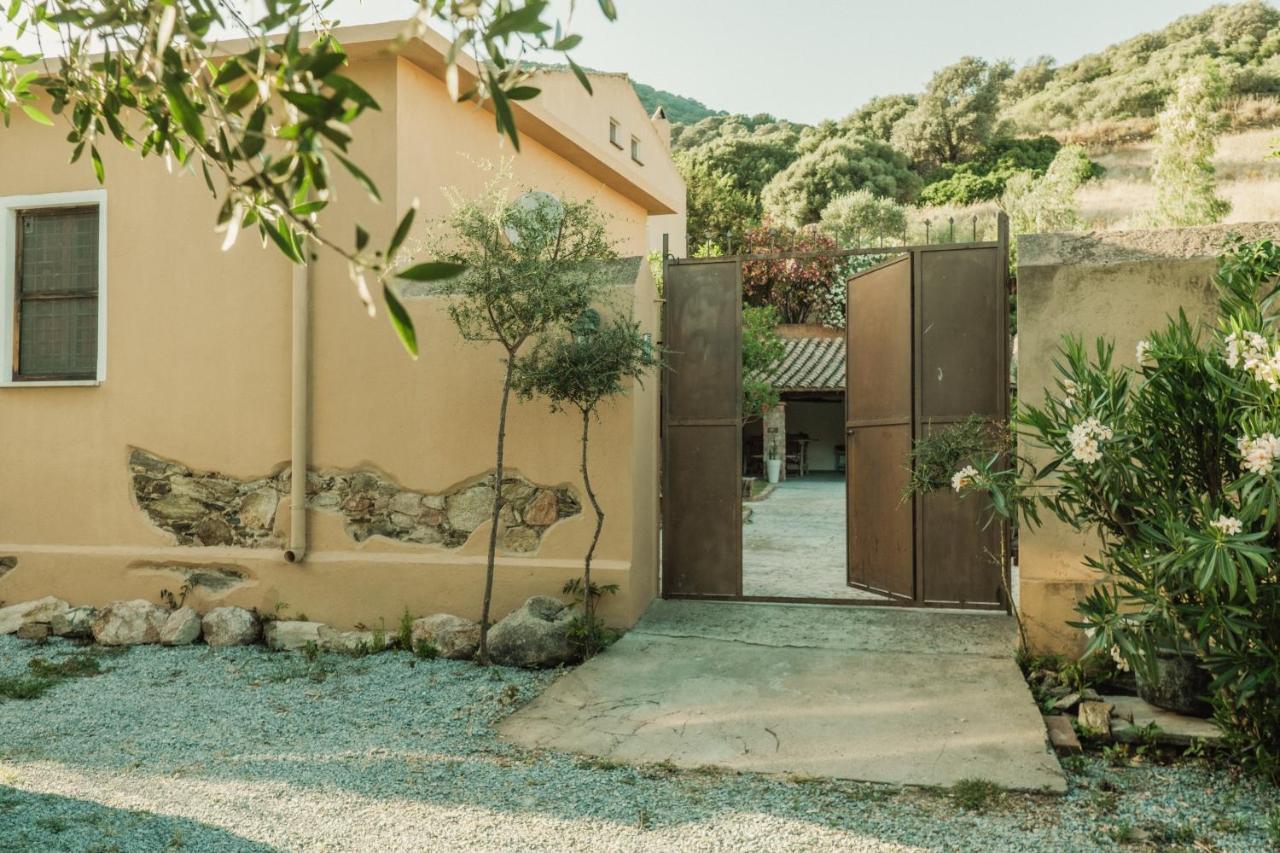 Il Casale Villa Teulada Exteriör bild