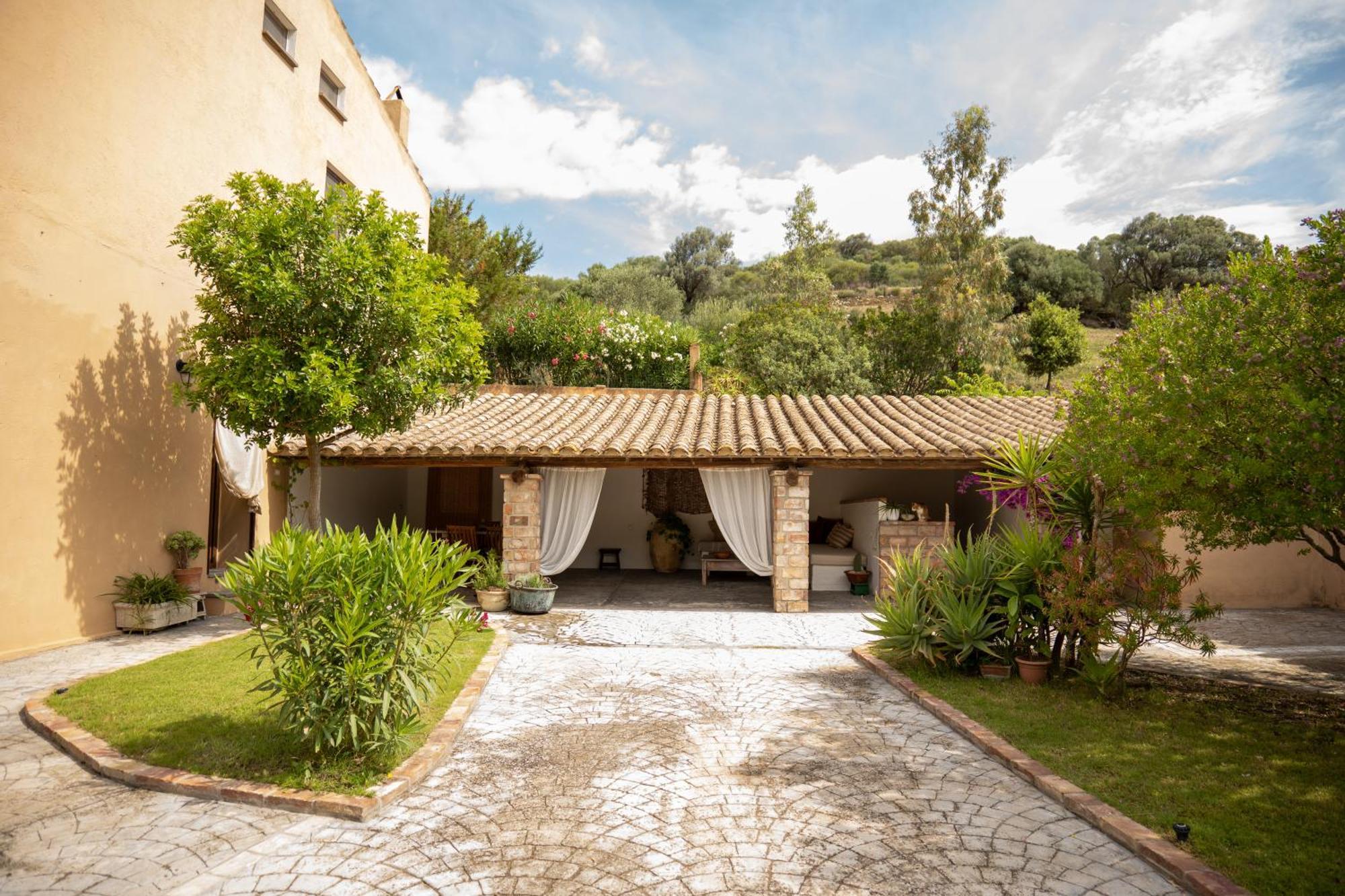 Il Casale Villa Teulada Exteriör bild