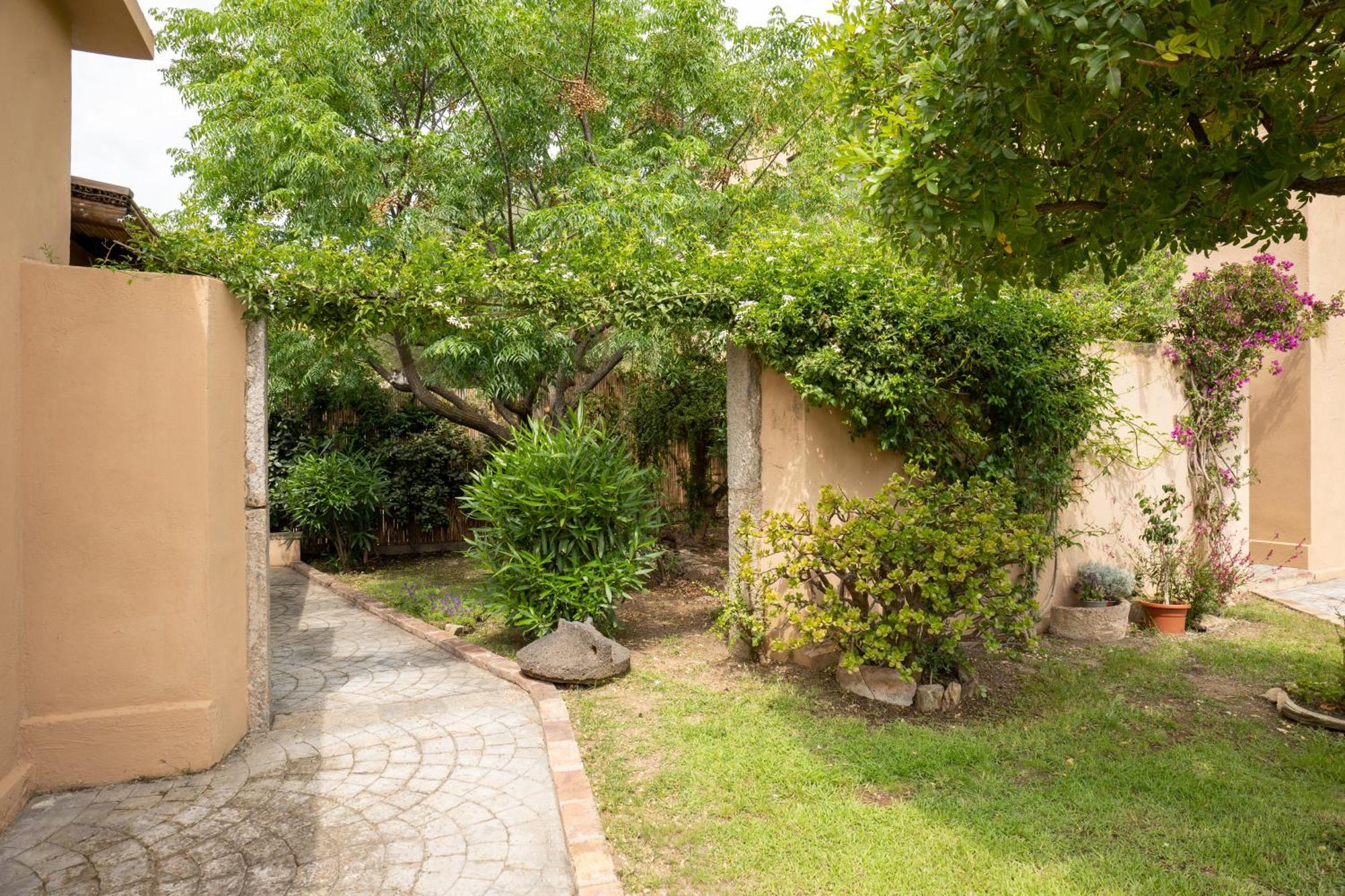 Il Casale Villa Teulada Exteriör bild